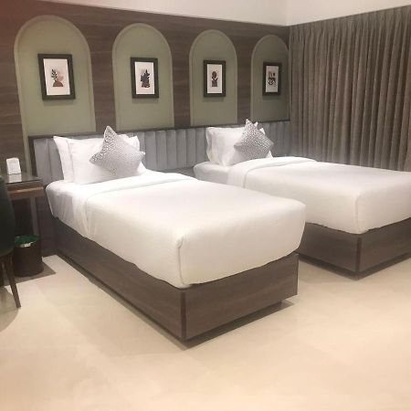 The International By Tunga Hotel Mumbai Exterior photo