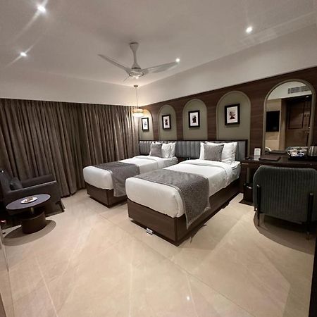 The International By Tunga Hotel Mumbai Exterior photo