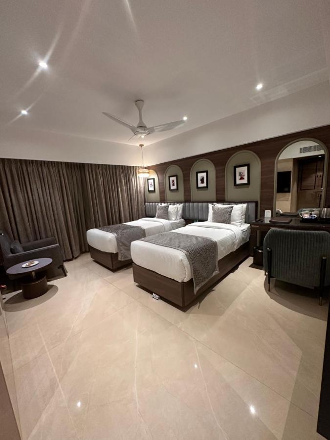 The International By Tunga Hotel Mumbai Exterior photo