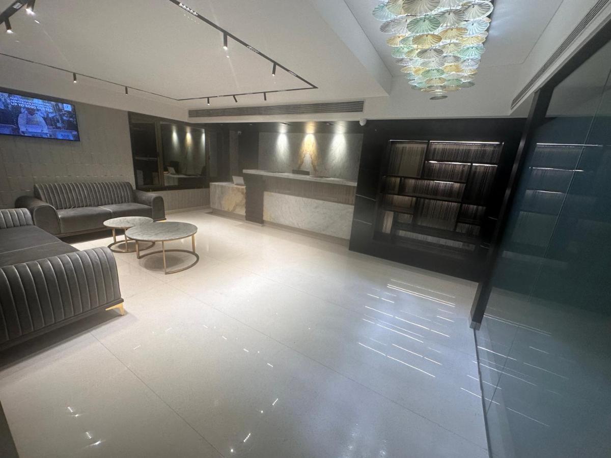 The International By Tunga Hotel Mumbai Exterior photo