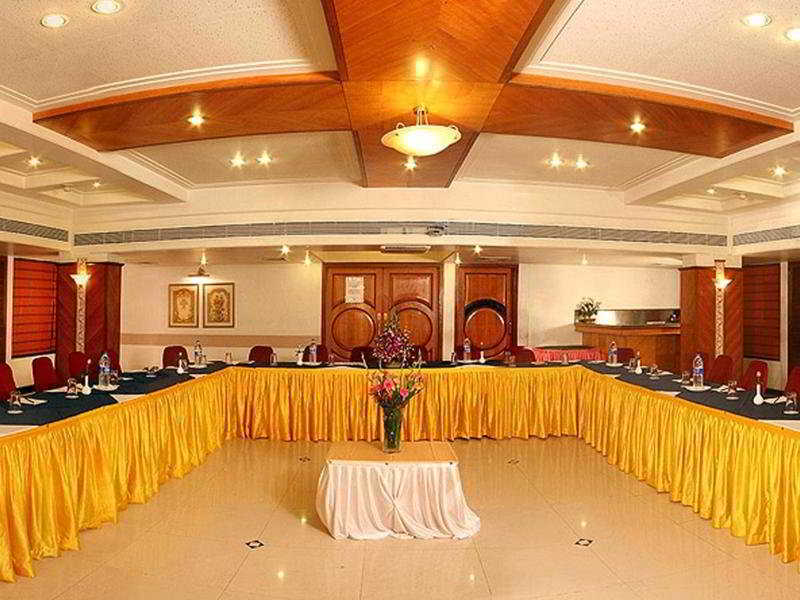 The International By Tunga Hotel Mumbai Exterior photo