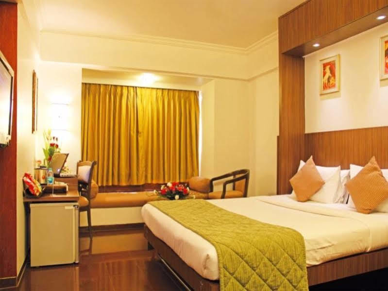 The International By Tunga Hotel Mumbai Exterior photo
